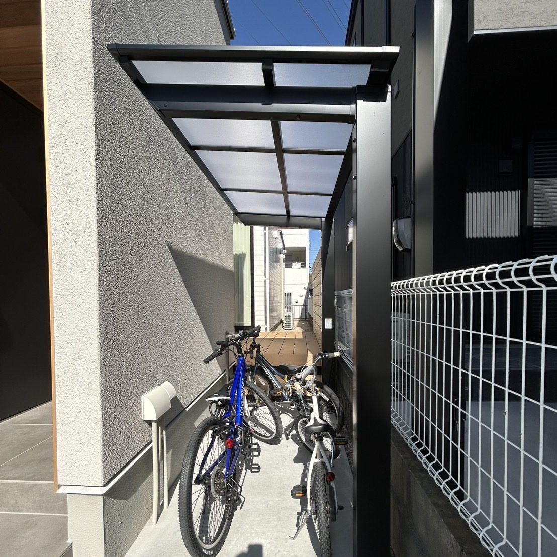 サイクルポート　外構