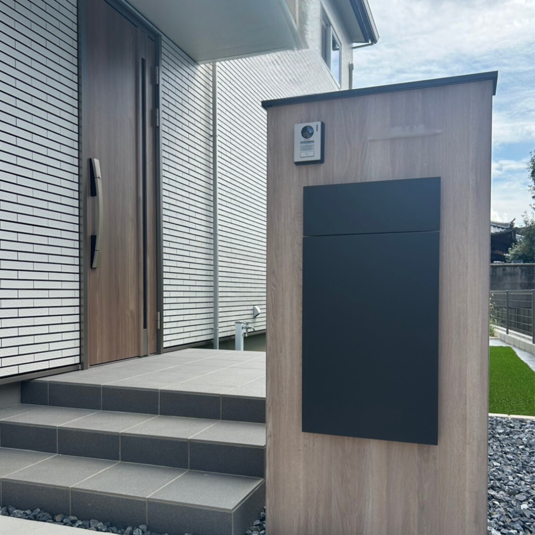 機能門柱　外構工事　施工事例　宅配ボックス　