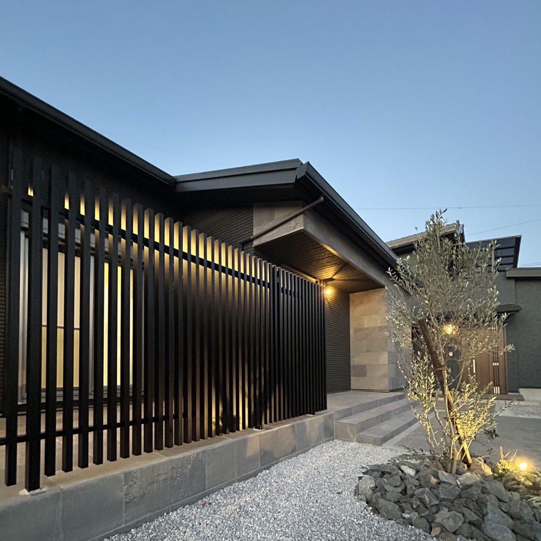 施工事例　シンボルツリー　目隠しフェンス　外構工事　