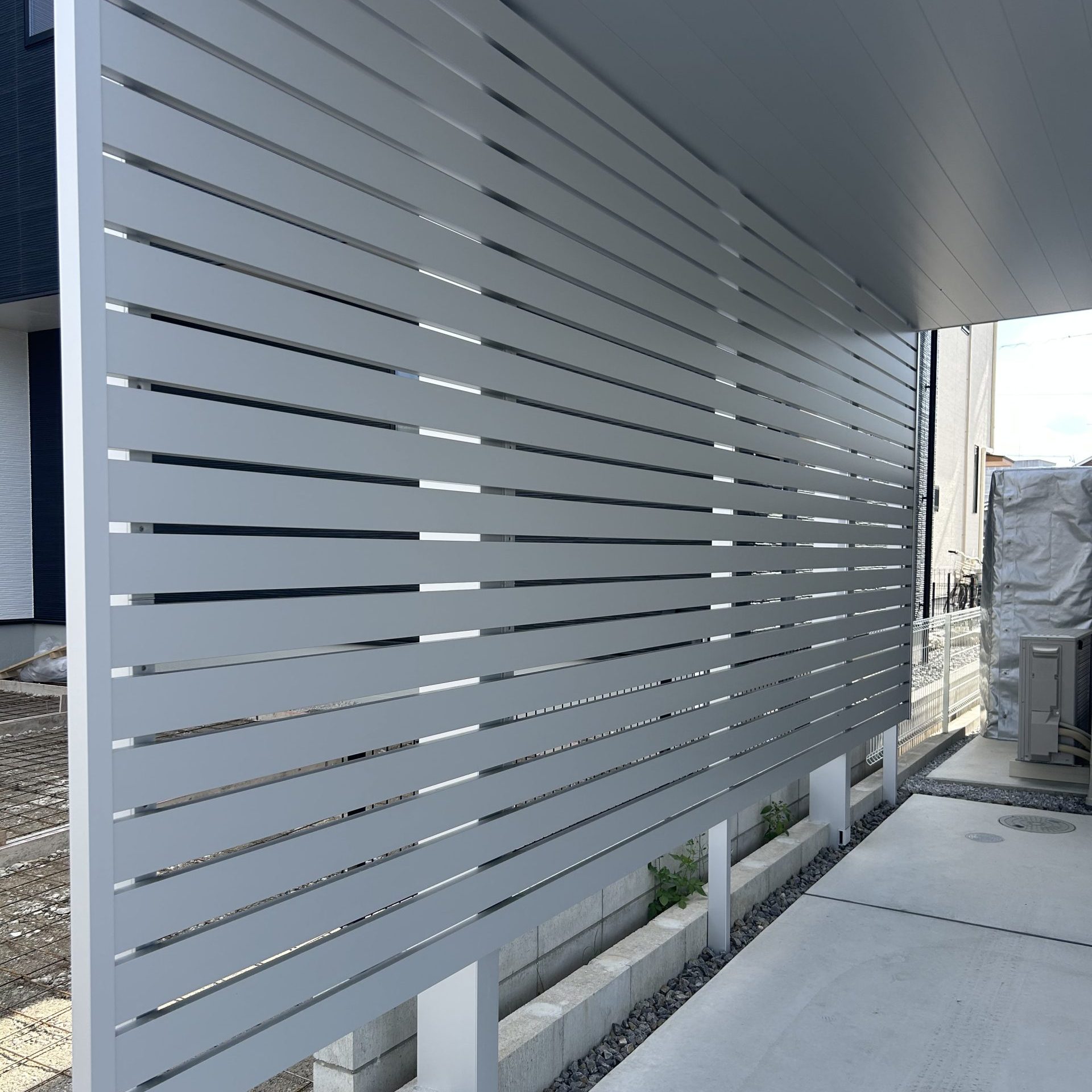 施工事例　目隠しフェンス　外構工事　カーポート　エクステリア工事